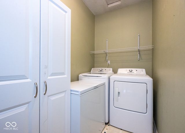 9653 S 200 E, Flat Rock, IN 47234