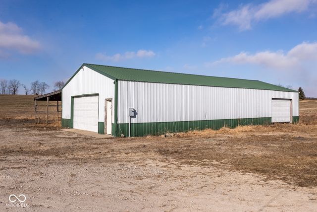 9653 S 200 E, Flat Rock, IN 47234