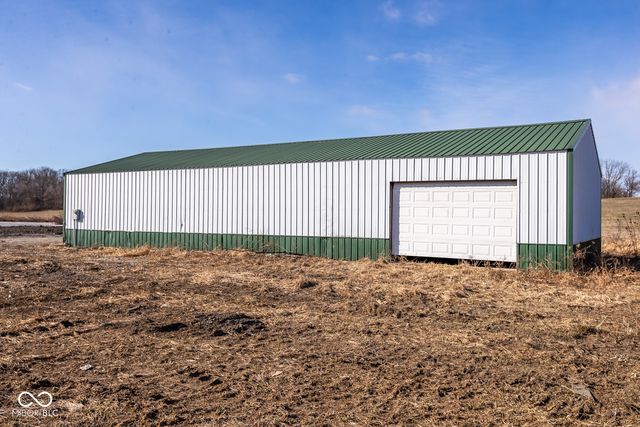 9653 S 200 E, Flat Rock, IN 47234