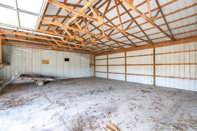 9653 S 200 E, Flat Rock, IN 47234