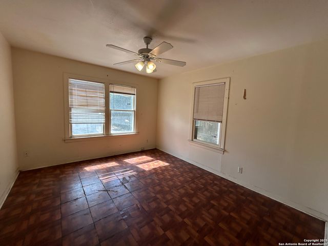 2130 Burnet, San Antonio, TX 78202