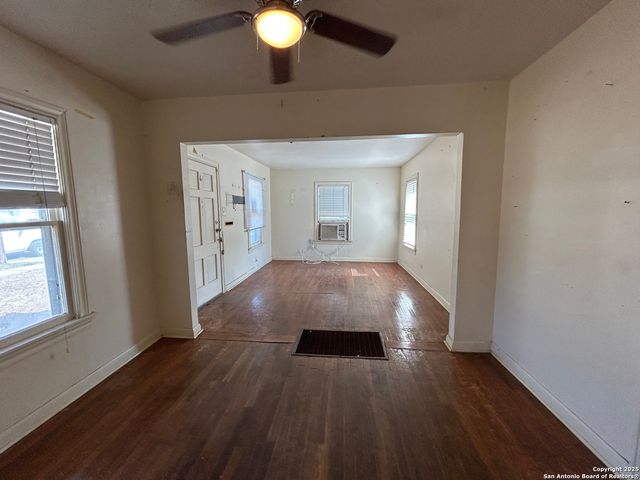 2130 Burnet, San Antonio, TX 78202