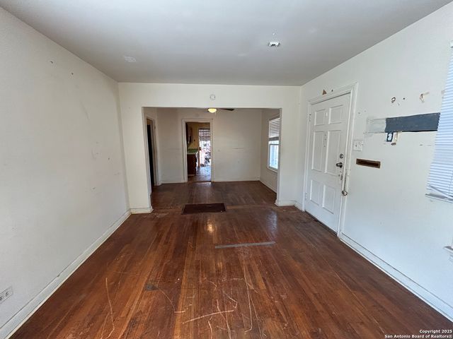 2130 Burnet, San Antonio, TX 78202