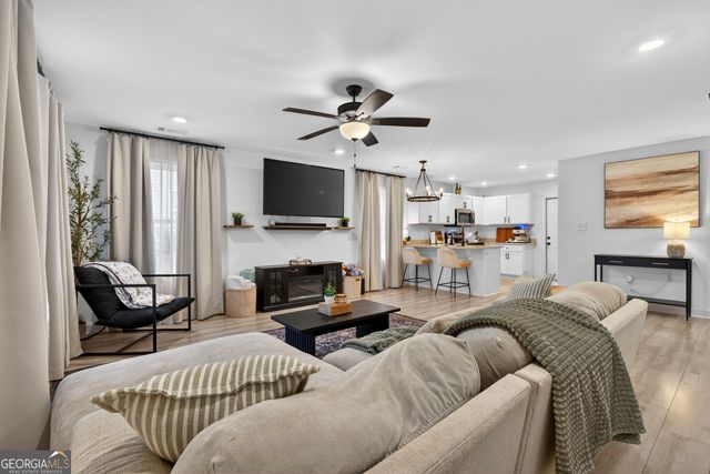 854 Natures Walk, Gray, GA 31032