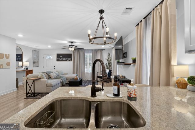 854 Natures Walk, Gray, GA 31032