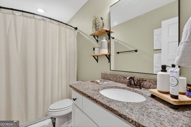 854 Natures Walk, Gray, GA 31032