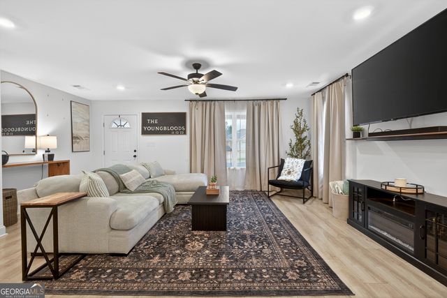 854 Natures Walk, Gray, GA 31032