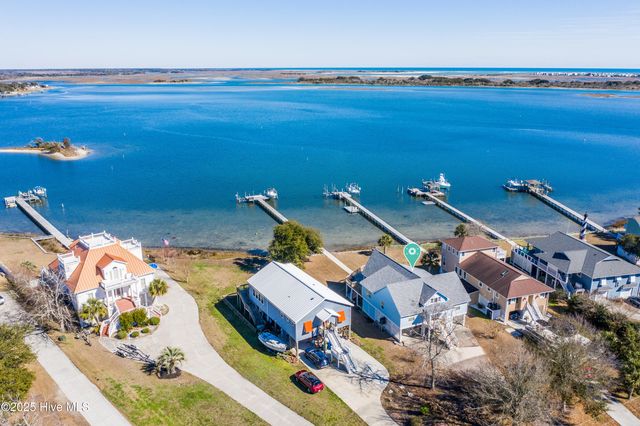 943 Chadwick Shores Drive, Sneads Ferry, NC 28460