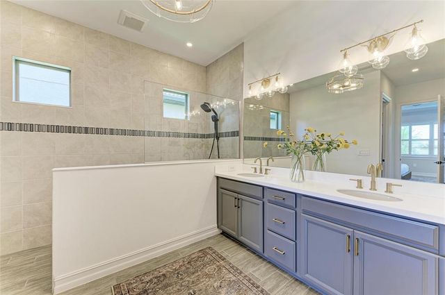 501 MARAVIYA BOULEVARD, Nokomis, FL 34275