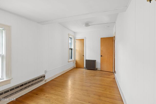 19 Ingersoll Avenue, Schenectady, NY 12305