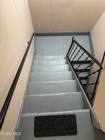 19 Ingersoll Avenue, Schenectady, NY 12305