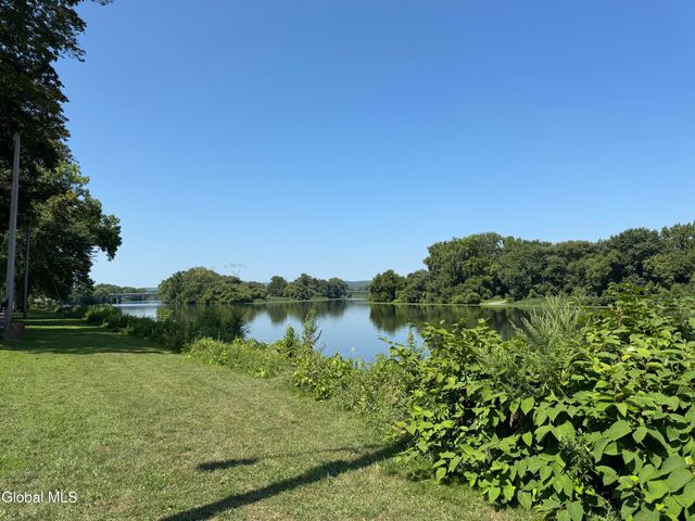 19 Ingersoll Avenue, Schenectady, NY 12305