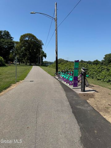 19 Ingersoll Avenue, Schenectady, NY 12305