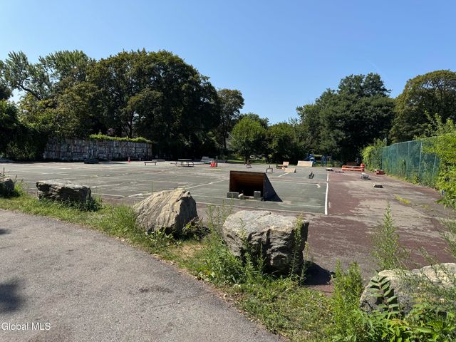 19 Ingersoll Avenue, Schenectady, NY 12305