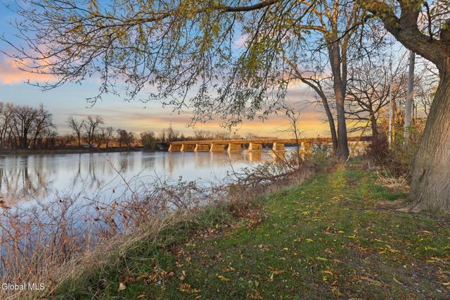 19 Ingersoll Avenue, Schenectady, NY 12305