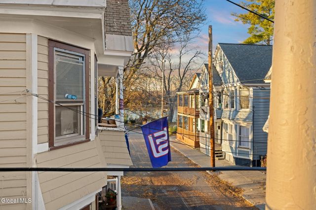 19 Ingersoll Avenue, Schenectady, NY 12305