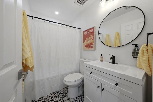 52905 Avenida Martinez, La Quinta, CA 92253