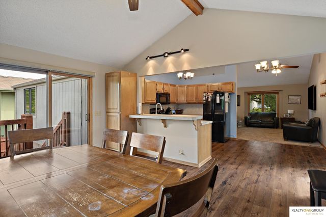 12668 Crown Point Avenue, Omaha, NE 68164