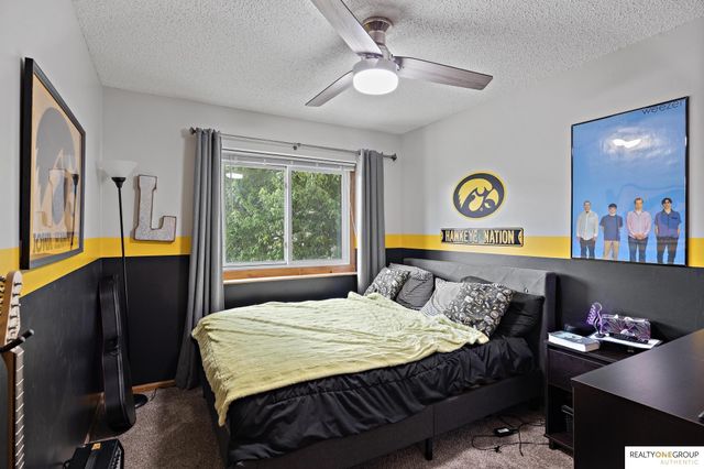 12668 Crown Point Avenue, Omaha, NE 68164