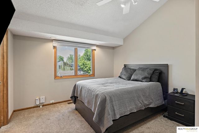 12668 Crown Point Avenue, Omaha, NE 68164