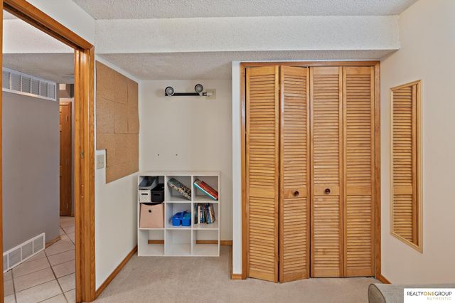 12668 Crown Point Avenue, Omaha, NE 68164