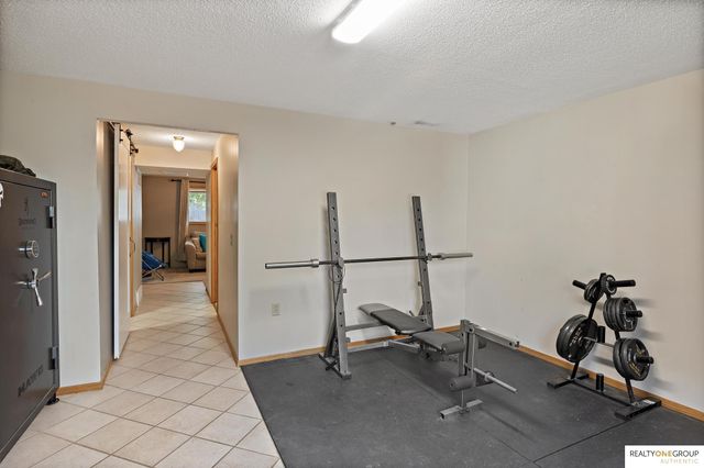 12668 Crown Point Avenue, Omaha, NE 68164