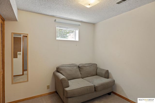 12668 Crown Point Avenue, Omaha, NE 68164