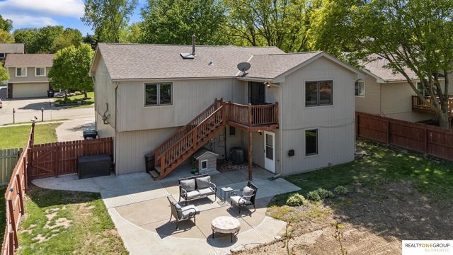 12668 Crown Point Avenue, Omaha, NE 68164