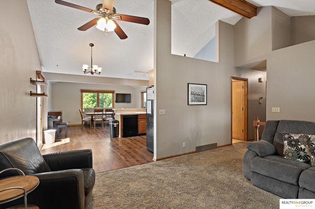 12668 Crown Point Avenue, Omaha, NE 68164