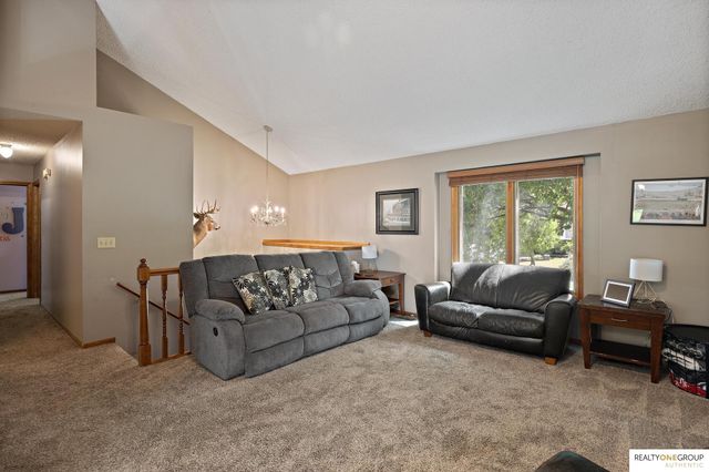 12668 Crown Point Avenue, Omaha, NE 68164