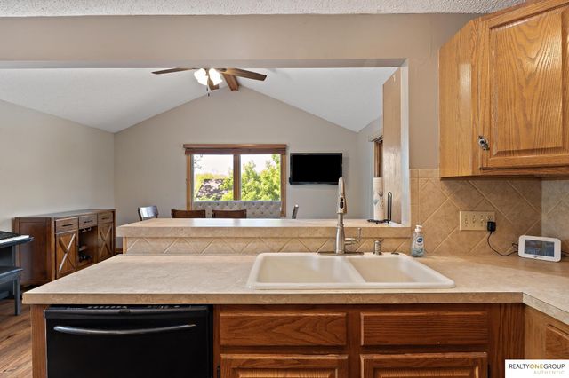 12668 Crown Point Avenue, Omaha, NE 68164