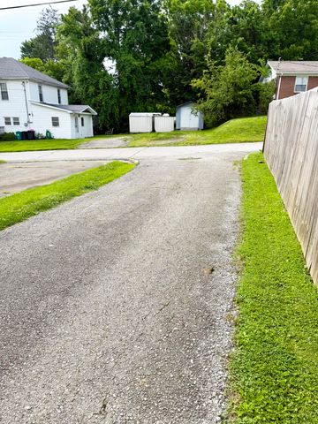 504 Cantrill Street, Irvine, KY 40336