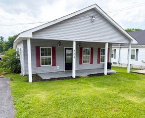 504 Cantrill Street, Irvine, KY 40336