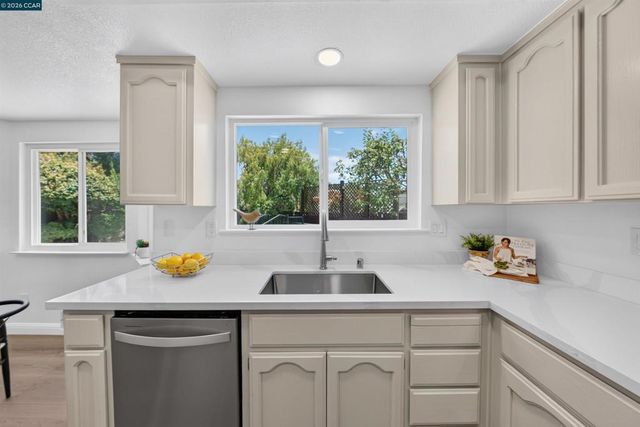 439 Summercreek Ln, San Ramon, CA 94583