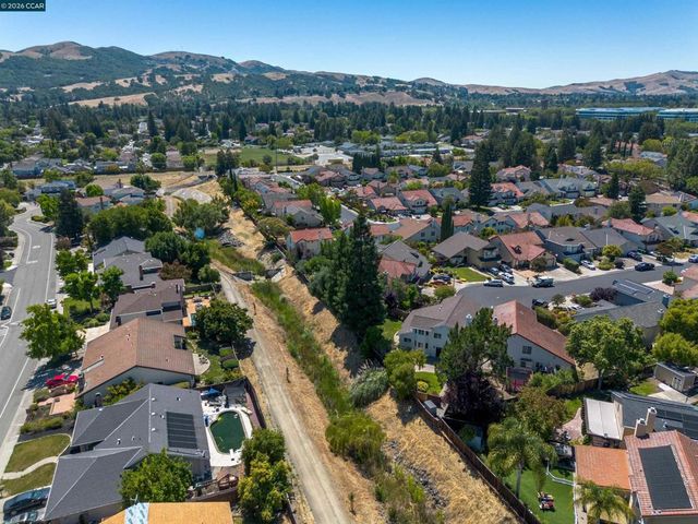439 Summercreek Ln, San Ramon, CA 94583