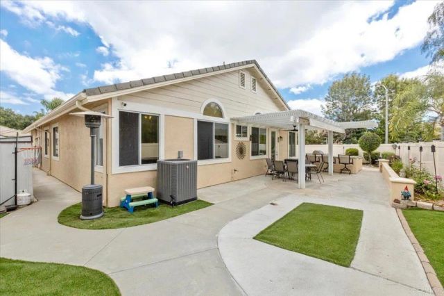 1726 Medinah Road, San Marcos, CA 92069