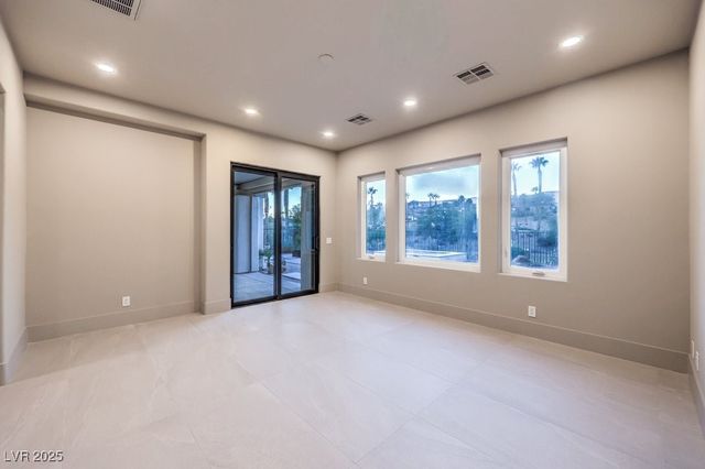 11569 Snow Creek Avenue, Las Vegas, NV 89135