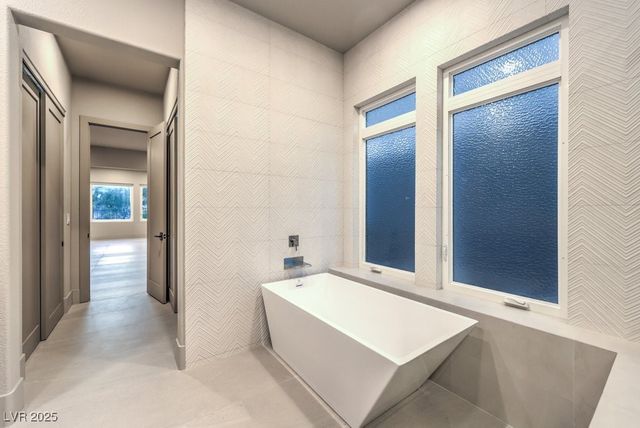 11569 Snow Creek Avenue, Las Vegas, NV 89135