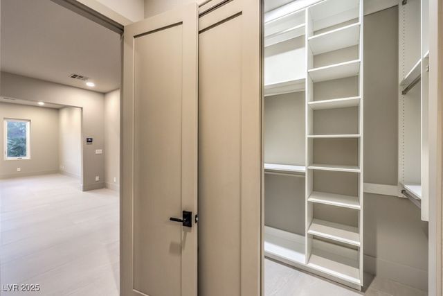 11569 Snow Creek Avenue, Las Vegas, NV 89135