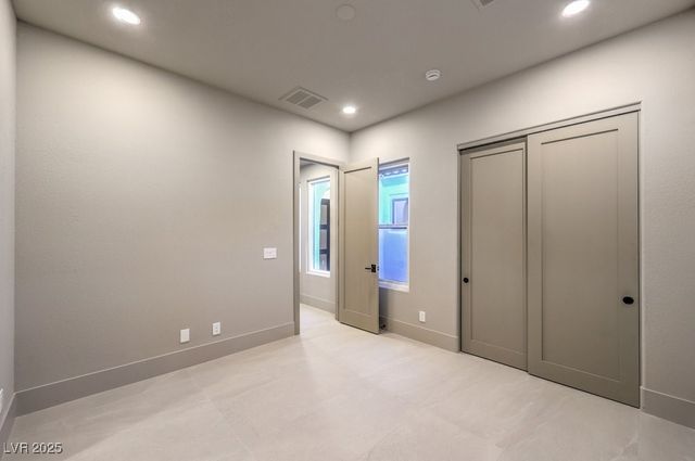 11569 Snow Creek Avenue, Las Vegas, NV 89135