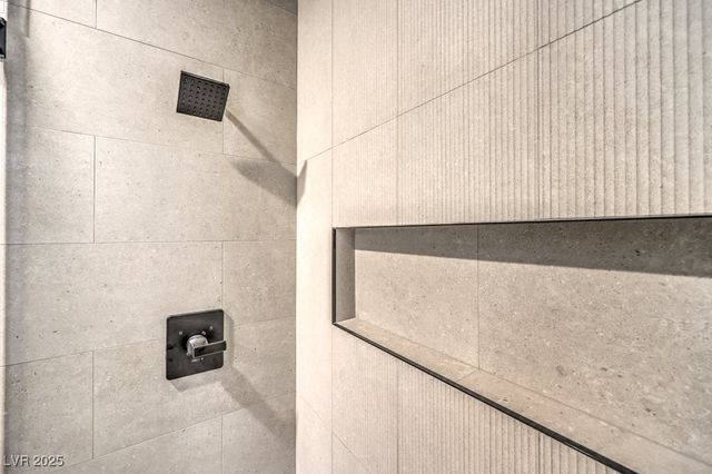 11569 Snow Creek Avenue, Las Vegas, NV 89135