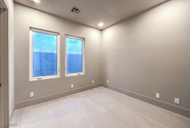 11569 Snow Creek Avenue, Las Vegas, NV 89135