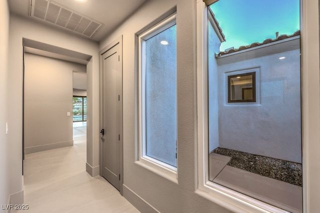 11569 Snow Creek Avenue, Las Vegas, NV 89135