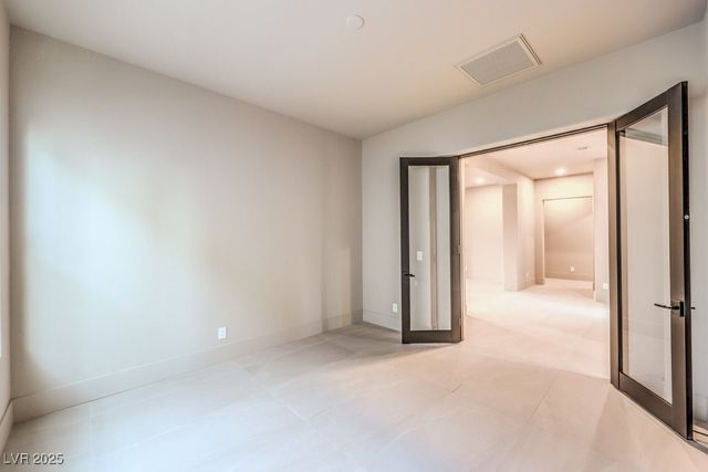 11569 Snow Creek Avenue, Las Vegas, NV 89135