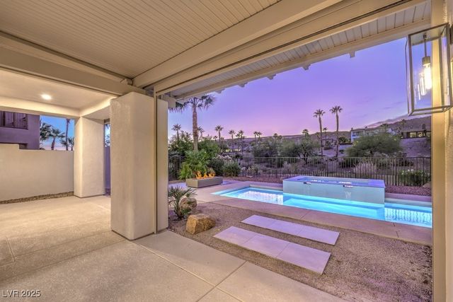 11569 Snow Creek Avenue, Las Vegas, NV 89135