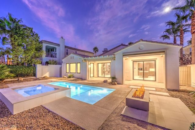 11569 Snow Creek Avenue, Las Vegas, NV 89135