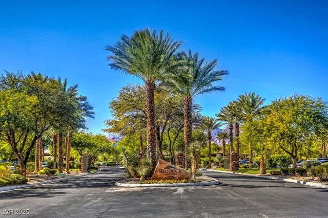 11569 Snow Creek Avenue, Las Vegas, NV 89135