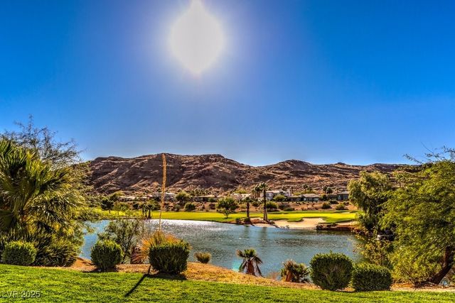 11569 Snow Creek Avenue, Las Vegas, NV 89135