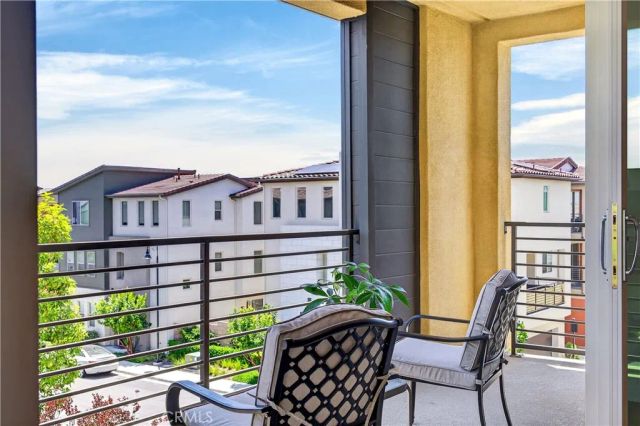 566 Catalonia, Lake Forest, CA 92630