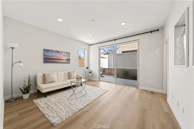 566 Catalonia, Lake Forest, CA 92630